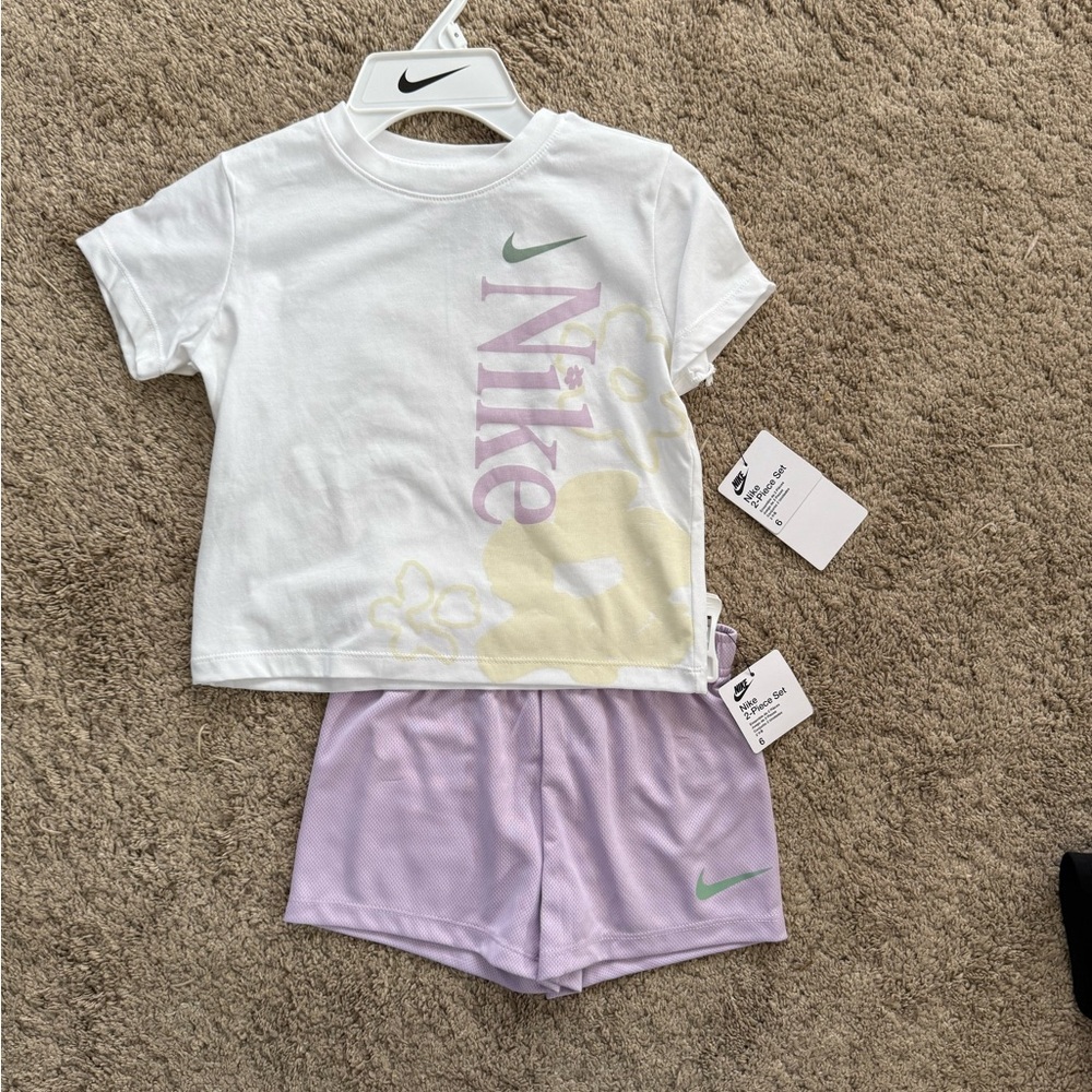Nike White and Lavender Toddler Set